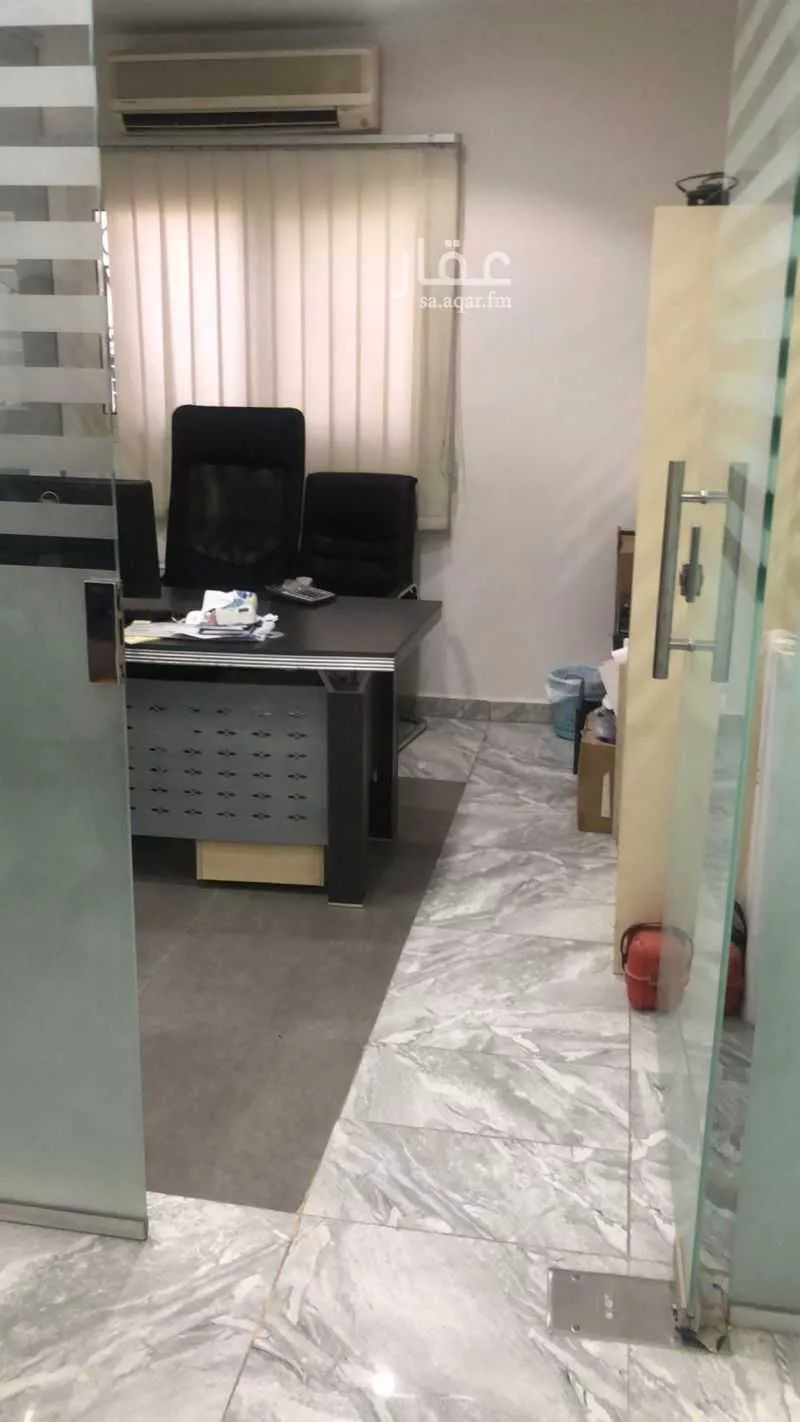 مكتب تجاري للإيجار في شارع الخزنة, حي إشبيلية, مدينة الرياض, منطقة الرياض 1 صورة