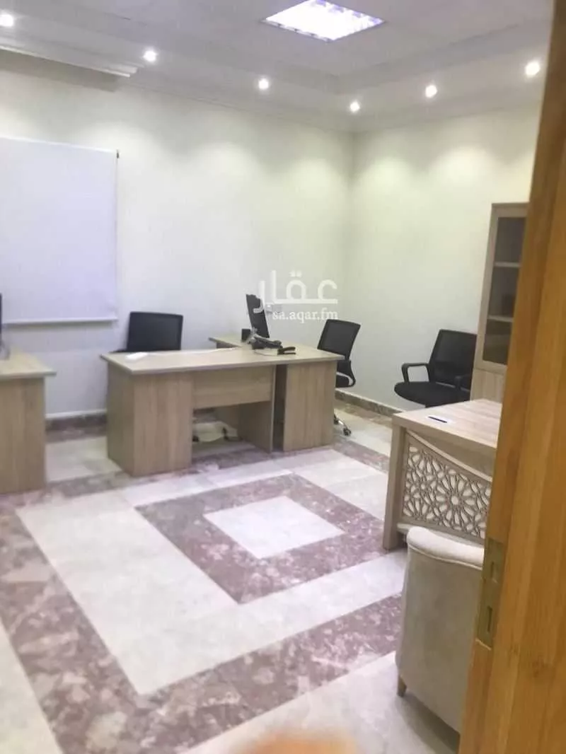 مكتب تجاري للإيجار في شارع الخزنه, حي إشبيلية, مدينة الرياض, منطقة الرياض 1 صورة