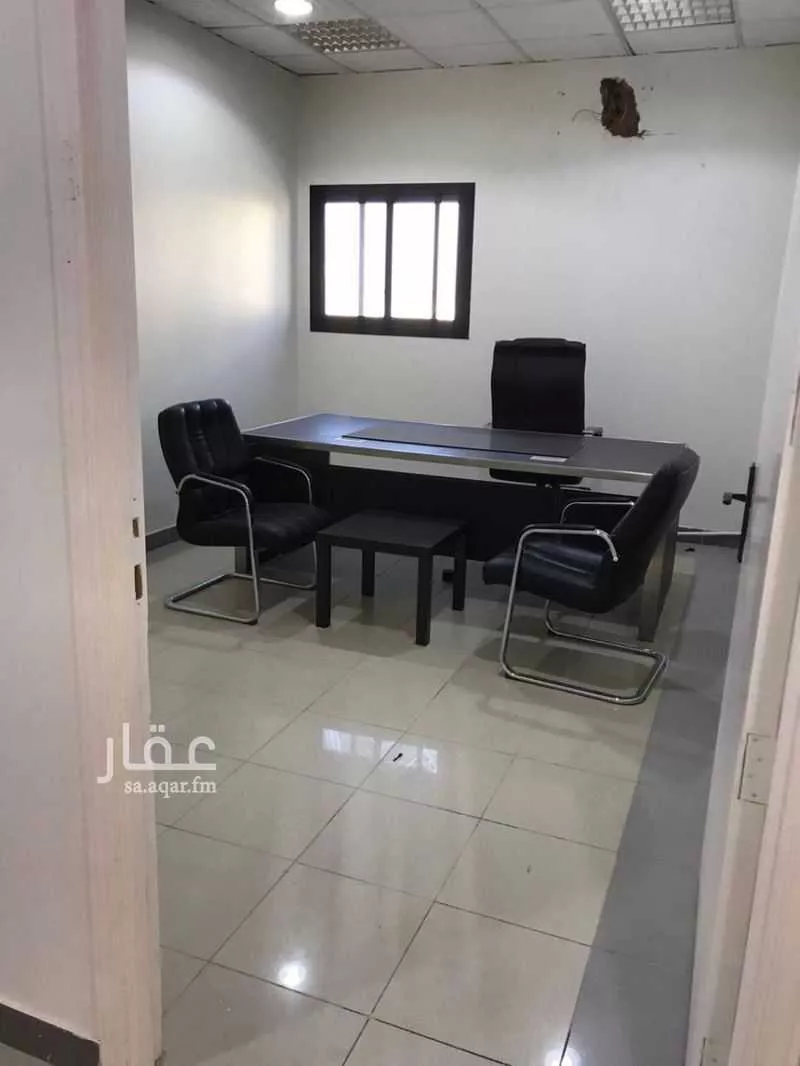 مكتب تجاري للإيجار في شارع الخزنة, حي إشبيلية, مدينة الرياض, منطقة الرياض 1 صورة