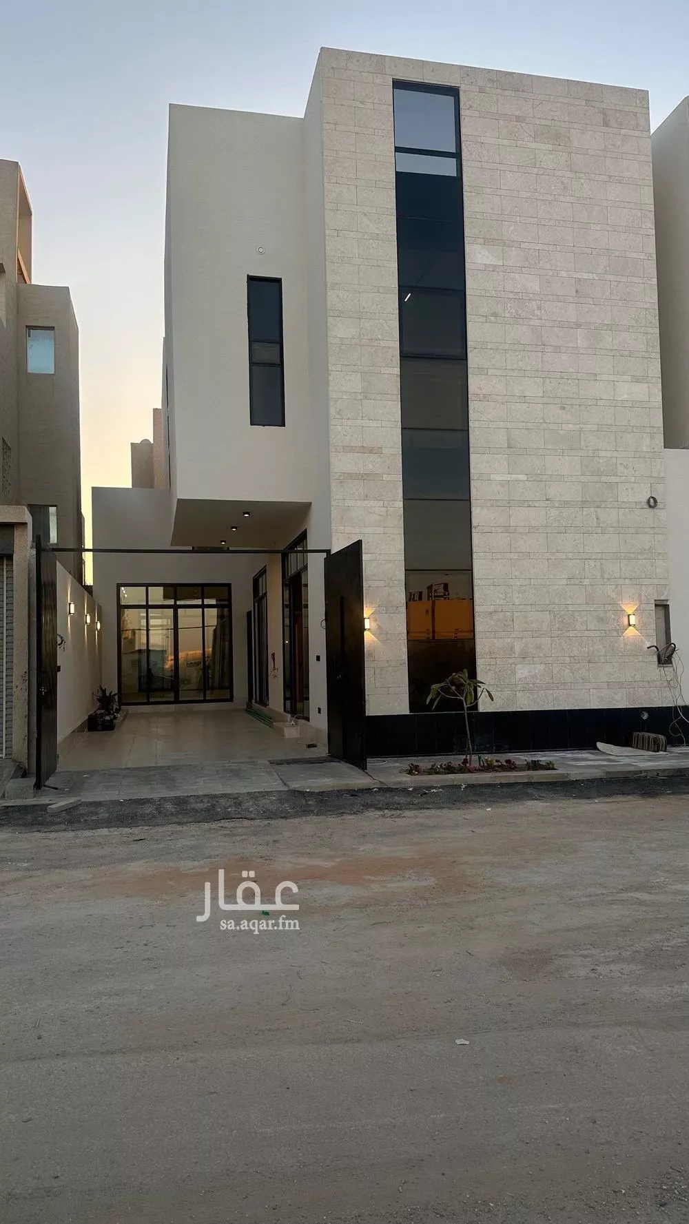 فيلا للبيع في شارع إبراهيم بن محمد الزمزمي, حي المهدية, مدينة الرياض, منطقة الرياض 1 صورة