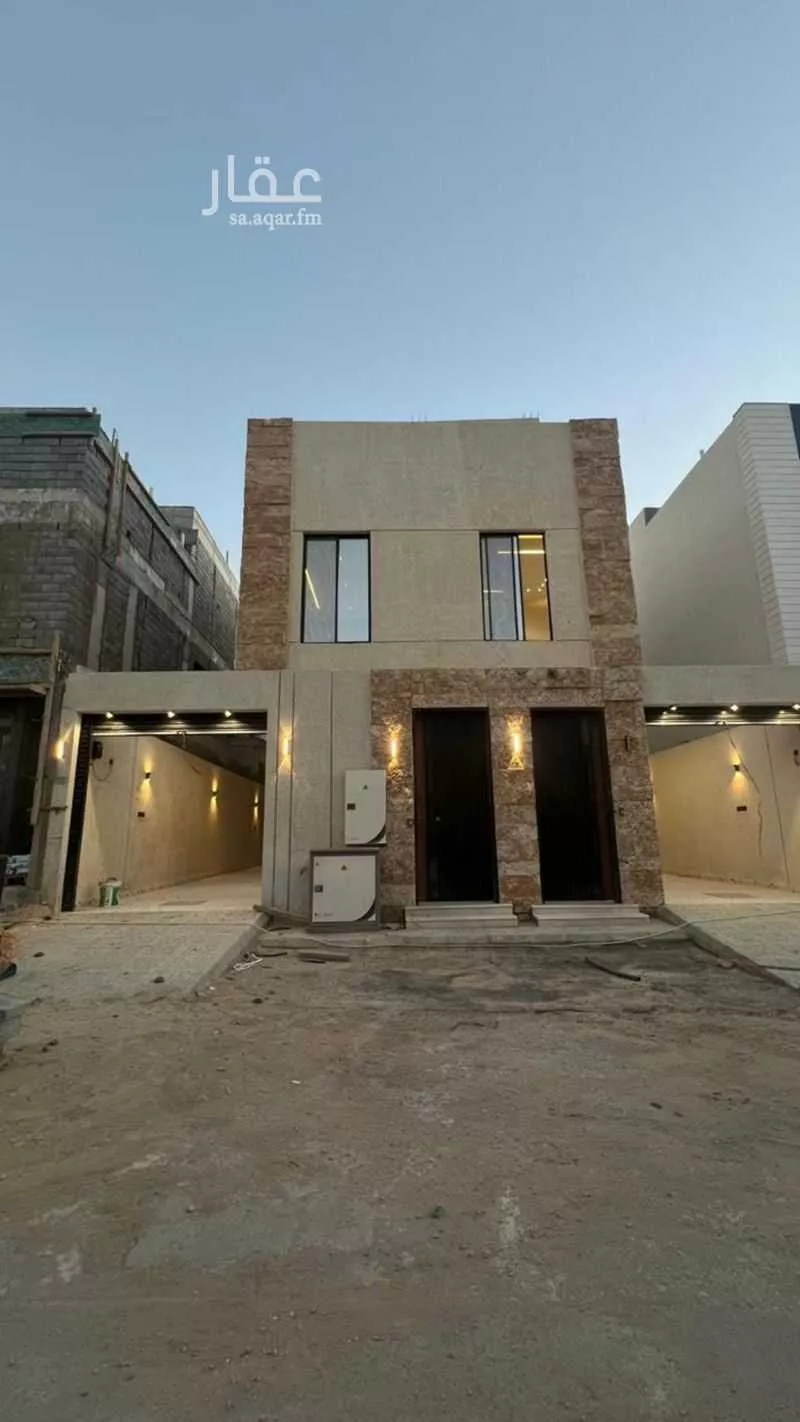 دور للبيع في شارع الشريشي, حي عكاظ, مدينة الرياض, منطقة الرياض 1 صورة