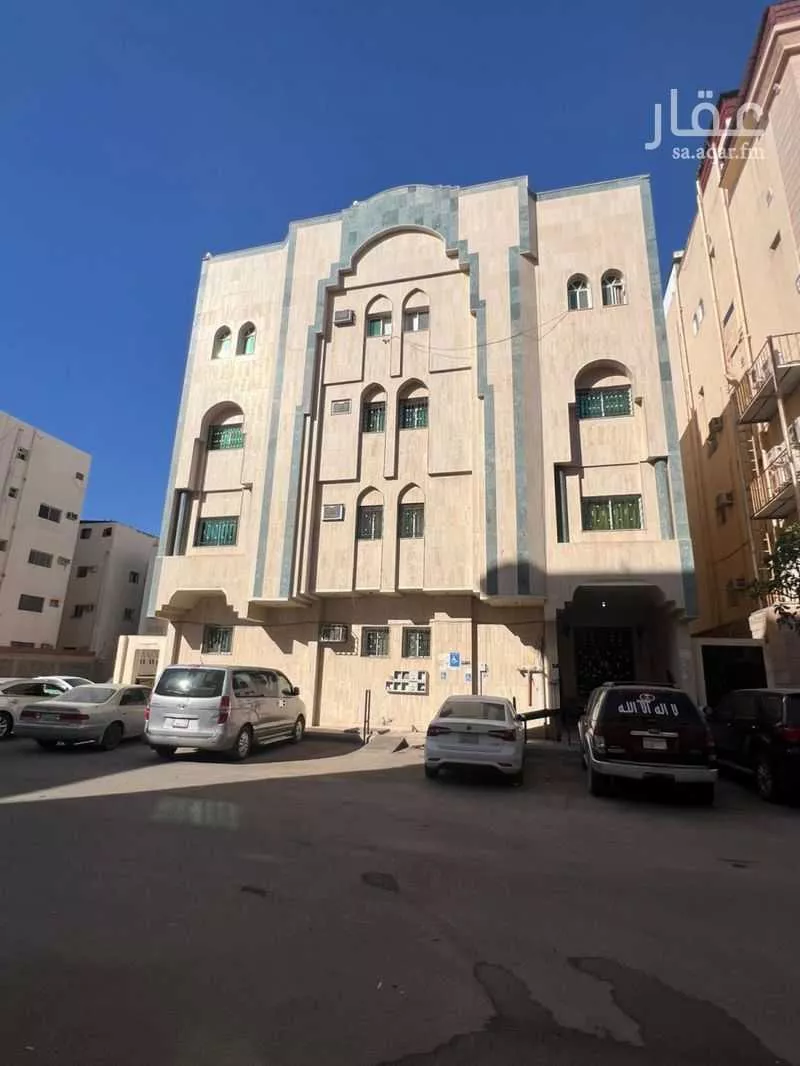 عمارة للبيع في شارع الظاهر بيبرس, حي بنى حارثة, مدينة المدينه المنوره, منطقة المدينة المنورة 1 صورة