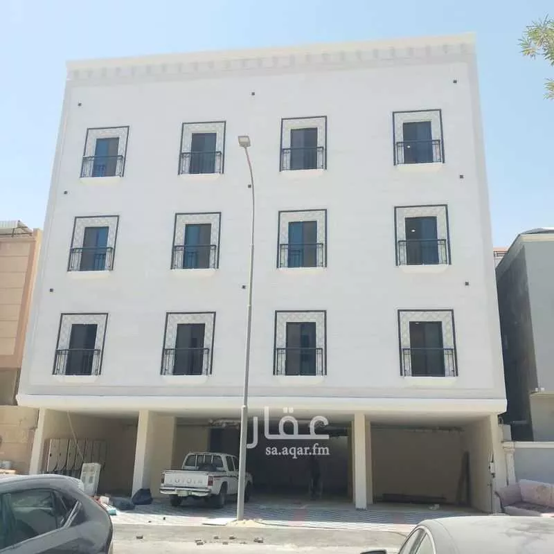عمارة للبيع في شارع بقيق, حي الخبر الجنوبية, مدينة الخبر, المنطقة الشرقية 1 صورة