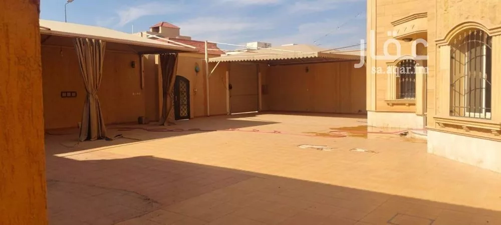 فيلا للبيع في شارع الغار, حي الشروق, مدينة بريدة, منطقة القصيم 1 صورة