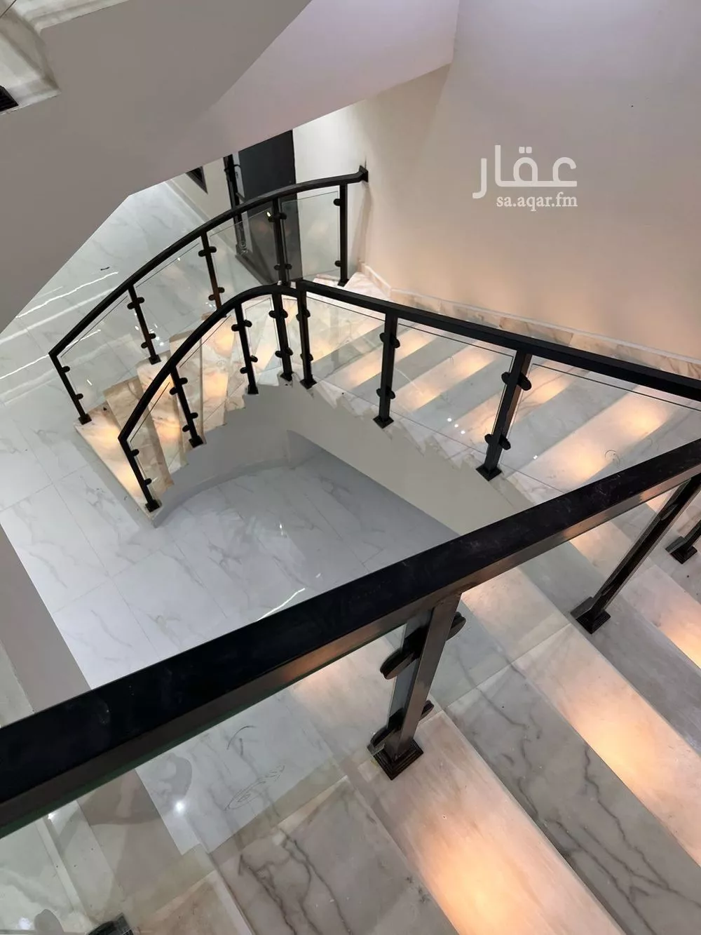 فيلا للبيع في شارع العلاء العطار, حي البيان, مدينة الرياض, منطقة الرياض 1 صورة