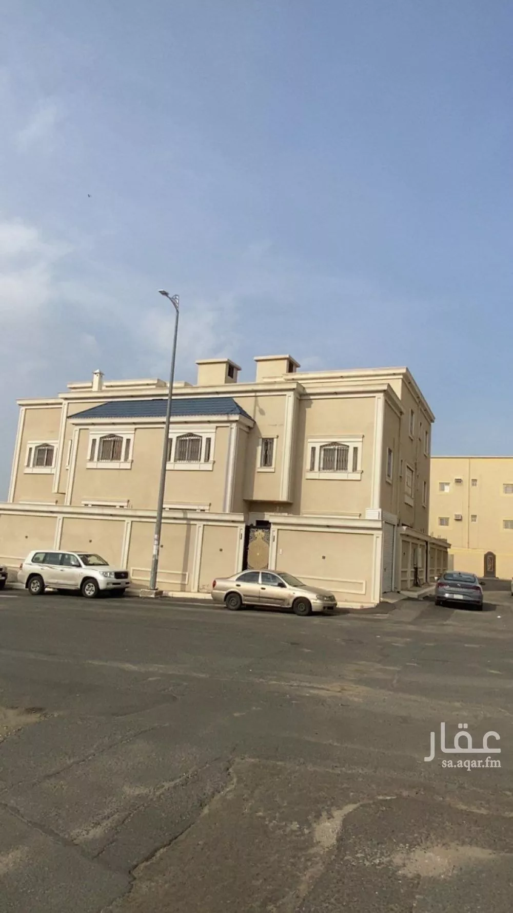 فيلا للبيع في شارع عبدالرحمن القحطاني, حي نشوان, مدينة خميس مشيط, منطقة عسير 1 صورة
