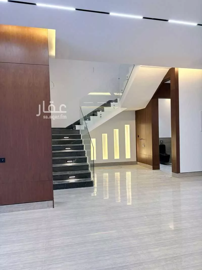 فيلا للبيع في شارع عبداللطيف بن المبارك, حي المهدية, مدينة الرياض, منطقة الرياض 1 صورة
