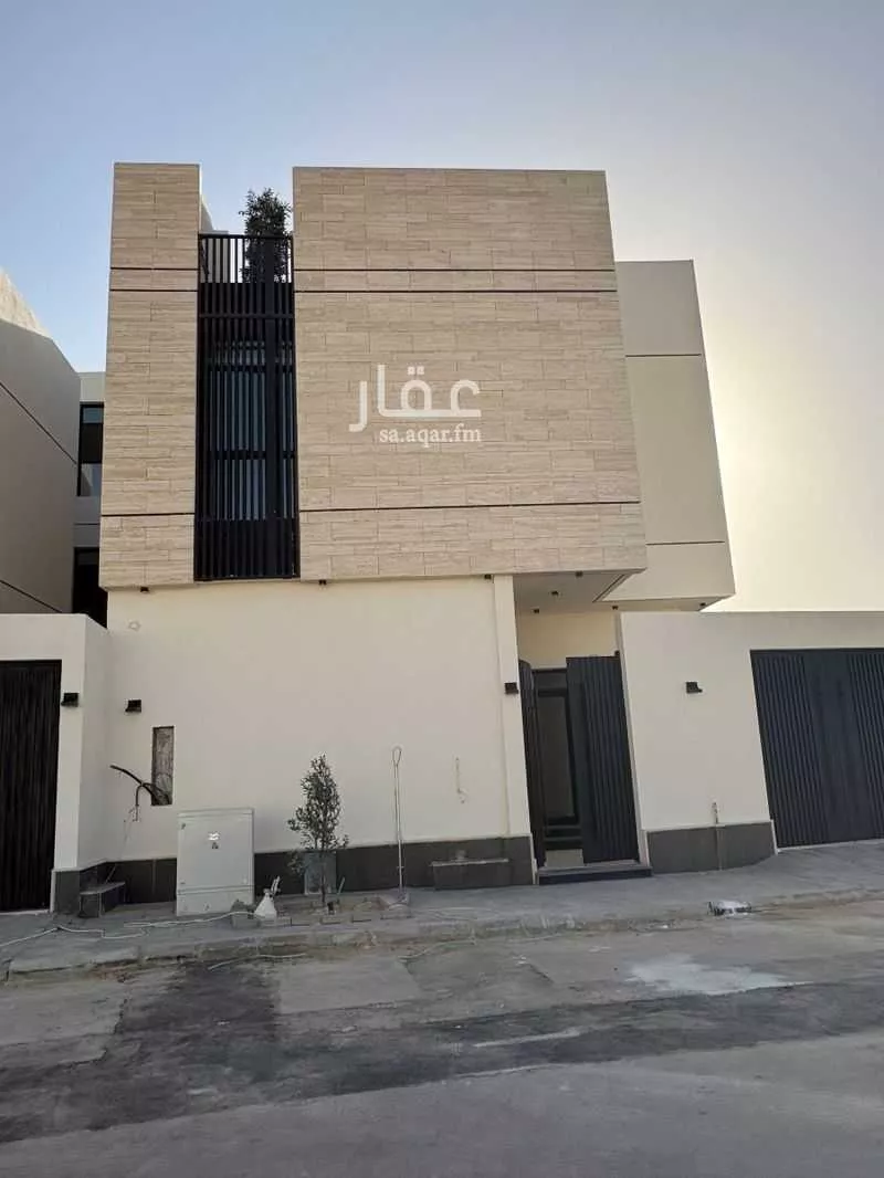 فيلا للبيع في شارع أبي بكر الآجري, حي المهدية, مدينة الرياض, منطقة الرياض 1 صورة