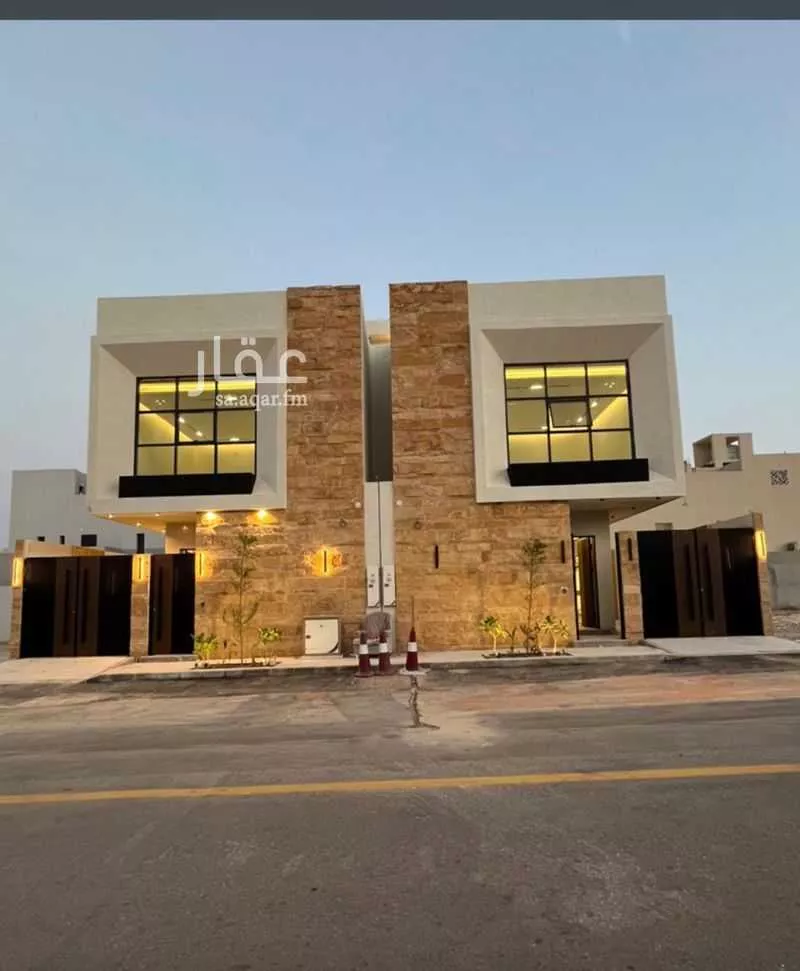 فيلا للبيع في شارع عبدالملك الألبيري, حي المهدية, مدينة الرياض, منطقة الرياض 1 صورة