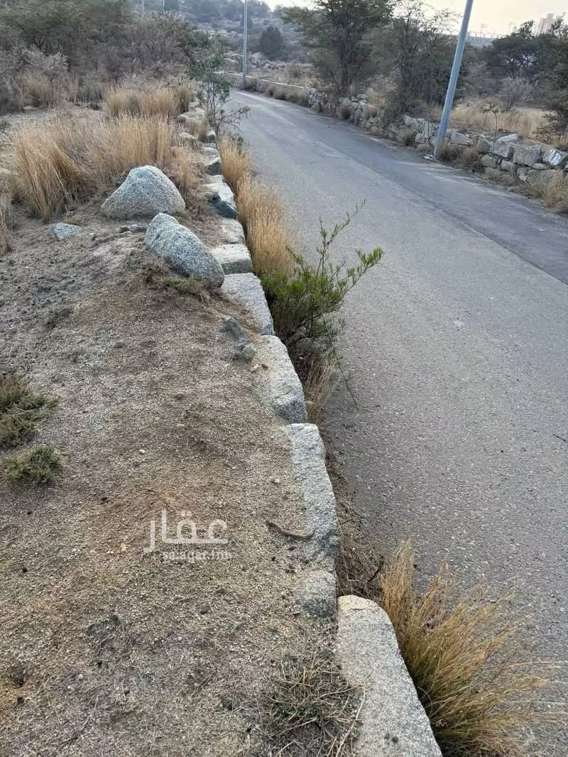 أرض للبيع في شارع قيس بن عاصم, حي السروات, مدينة النماص, منطقة عسير 1 صورة