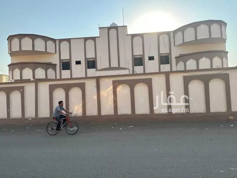 عمارة للإيجار في شارع ج4 149 ، حي بحرة ، بحره ، بحرة 1 صورة