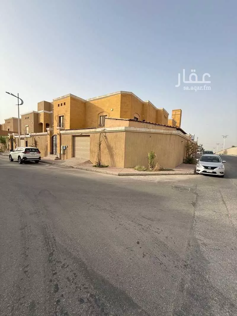 فيلا للبيع في شارع ابن جرير الطبري, مدينة الظهران, المنطقة الشرقية 1 صورة