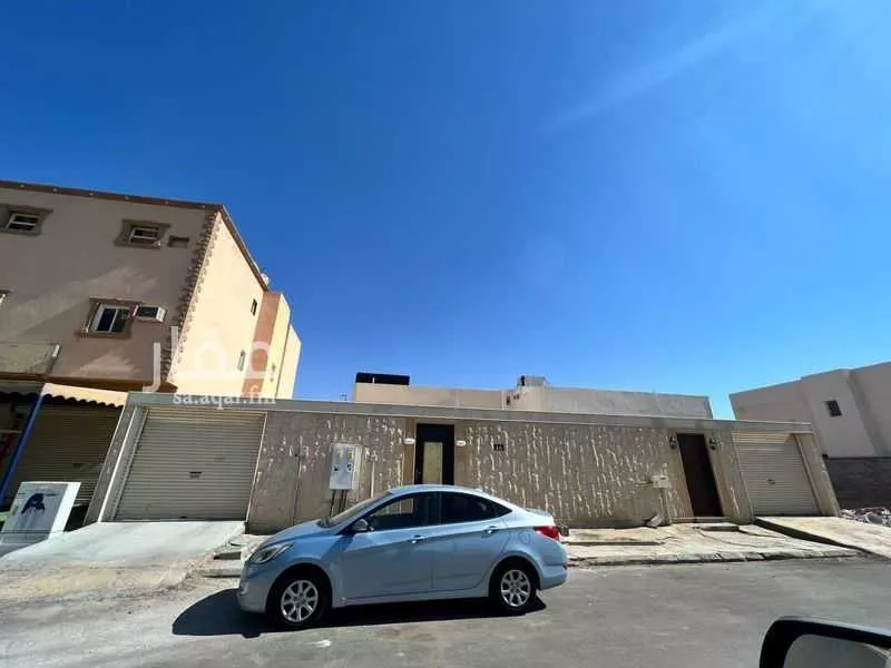 استراحة للبيع في شارع شارع خالد بن الوليد, حي الملز, مدينة رفحاء, منطقة الحدود الشماليه 1 صورة