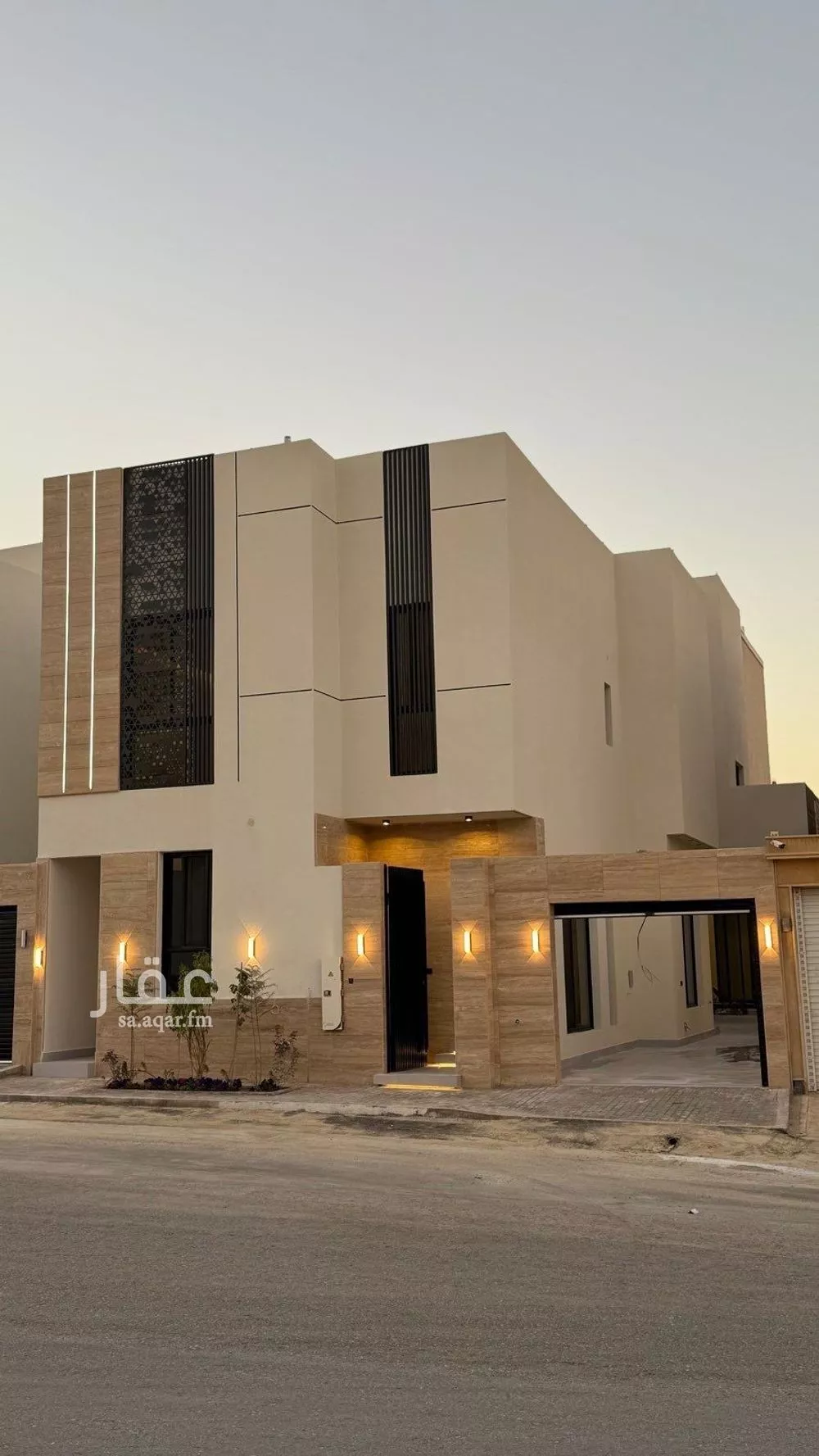 فيلا للبيع في شارع محمد بن أبي بكر القيم, حي المهدية, مدينة الرياض, منطقة الرياض 1 صورة