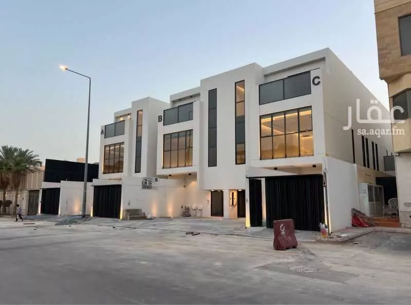 دور للبيع في شارع الحاوي, حي العقيق, مدينة الرياض, منطقة الرياض 1 صورة