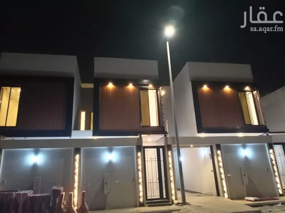 فيلا للبيع في شارع حـرض, حي الصواري, مدينة الخبر, المنطقة الشرقية 1 صورة