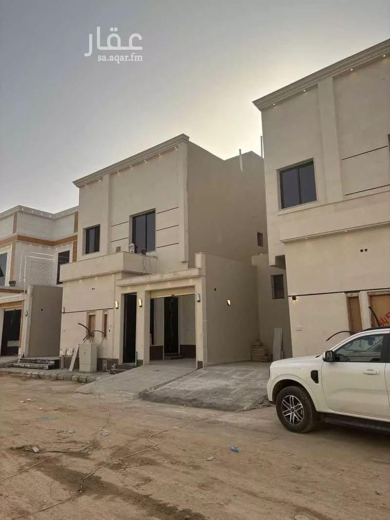 دور للبيع في شارع الرايه, حي الندوة, مدينة الرياض, منطقة الرياض 1 صورة
