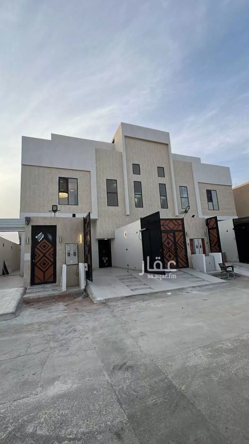 دور للبيع في شارع ابن رشيق المسيلي, حي الخليج, مدينة الرياض, منطقة الرياض 1 صورة