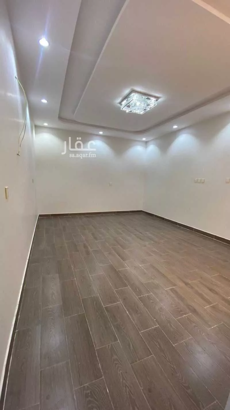 عمارة للإيجار في شارع غباش, حي السوق, مدينة الباحة, منطقة الباحة 1 صورة