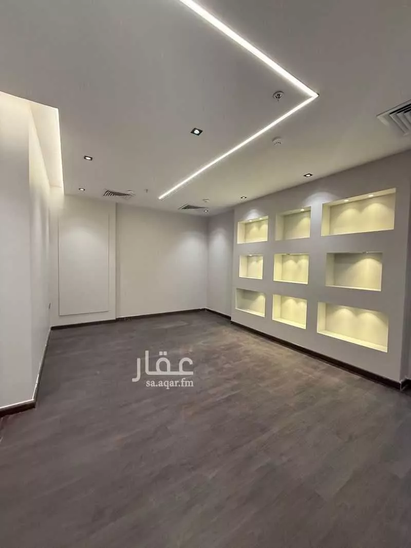 مكتب تجاري للإيجار في شارع انس بن مالك, حي الملقا, مدينة الرياض, منطقة الرياض 1 صورة