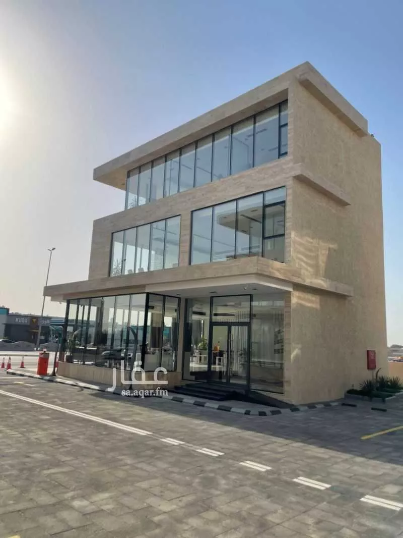 مكتب تجاري للإيجار في شارع الملك فهد بن عبدالعزيز سعود, حي الخور, مدينة الخبر, المنطقة الشرقية 1 صورة
