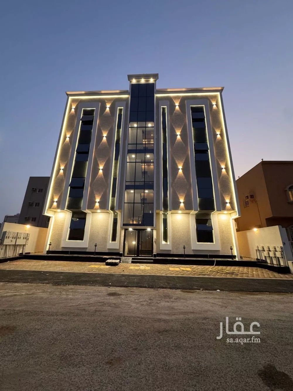 شقة للبيع في شارع احمد بن عبد المؤمن القيسي, حي السويس 1, مدينة جازان, منطقة جازان 1 صورة