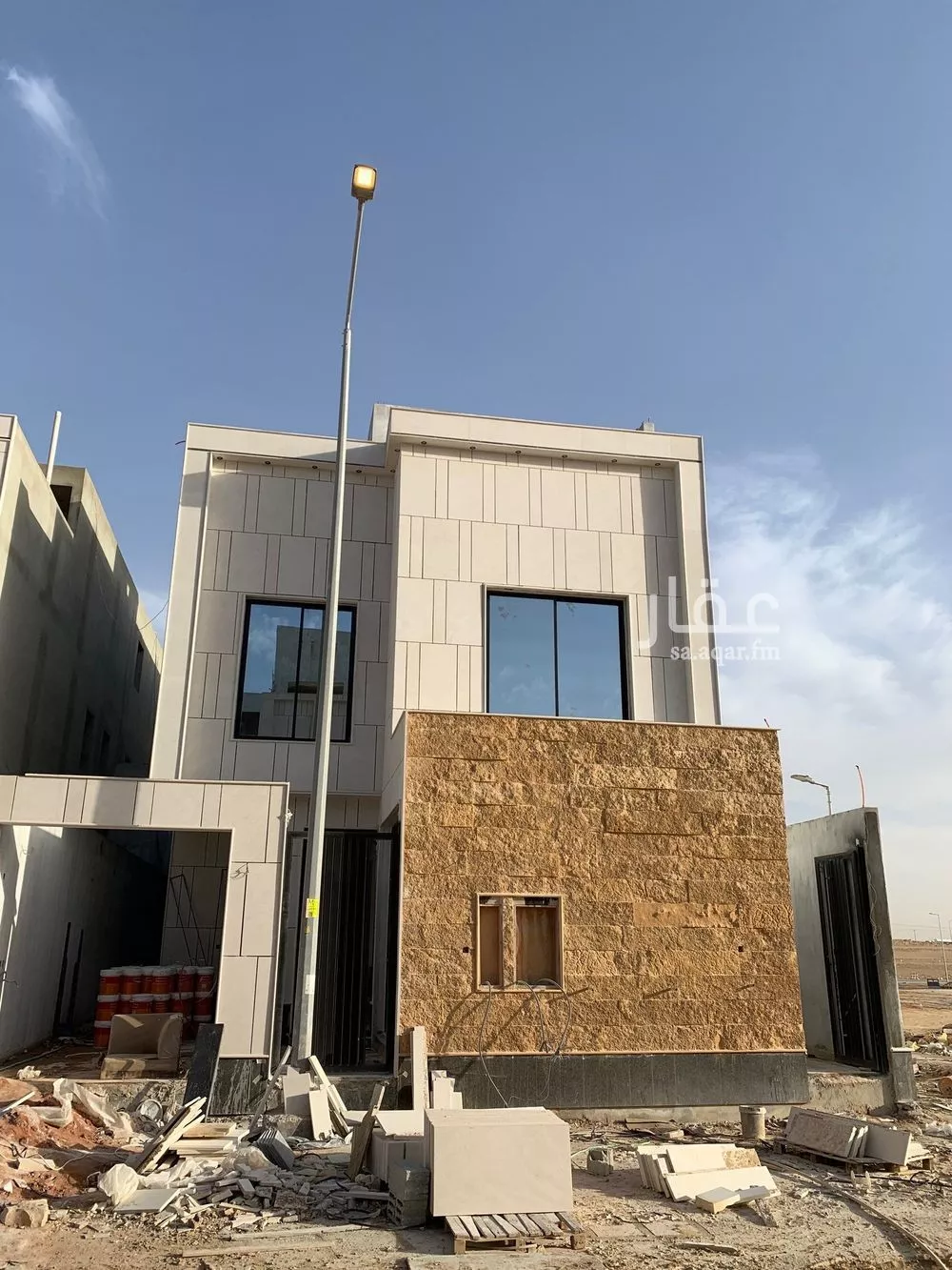 دور للبيع في شارع الجنادرية, حي الجنادرية, مدينة الرياض, منطقة الرياض 1 صورة