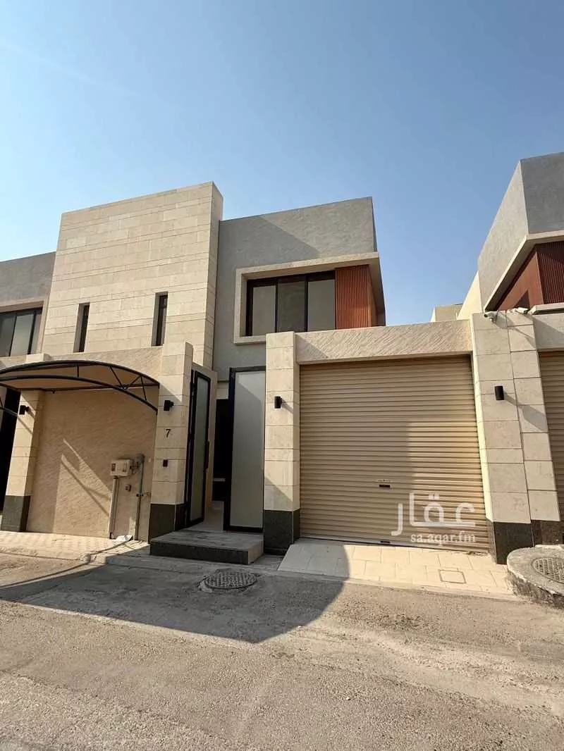فيلا للبيع في شارع صدقة الكيال, حي الراكة الجنوبية, مدينة الخبر, المنطقة الشرقية 1 صورة