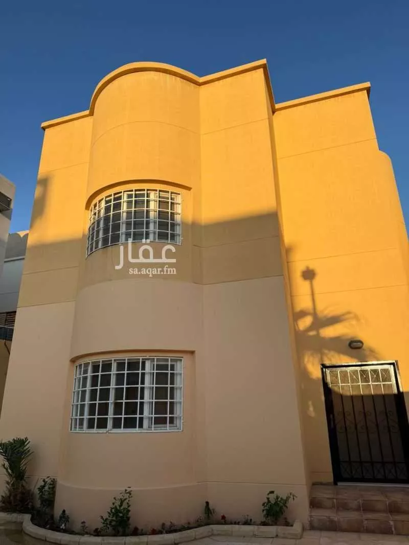 فيلا للإيجار في شارع ربوعة, حي النفل, مدينة الرياض, منطقة الرياض 1 صورة