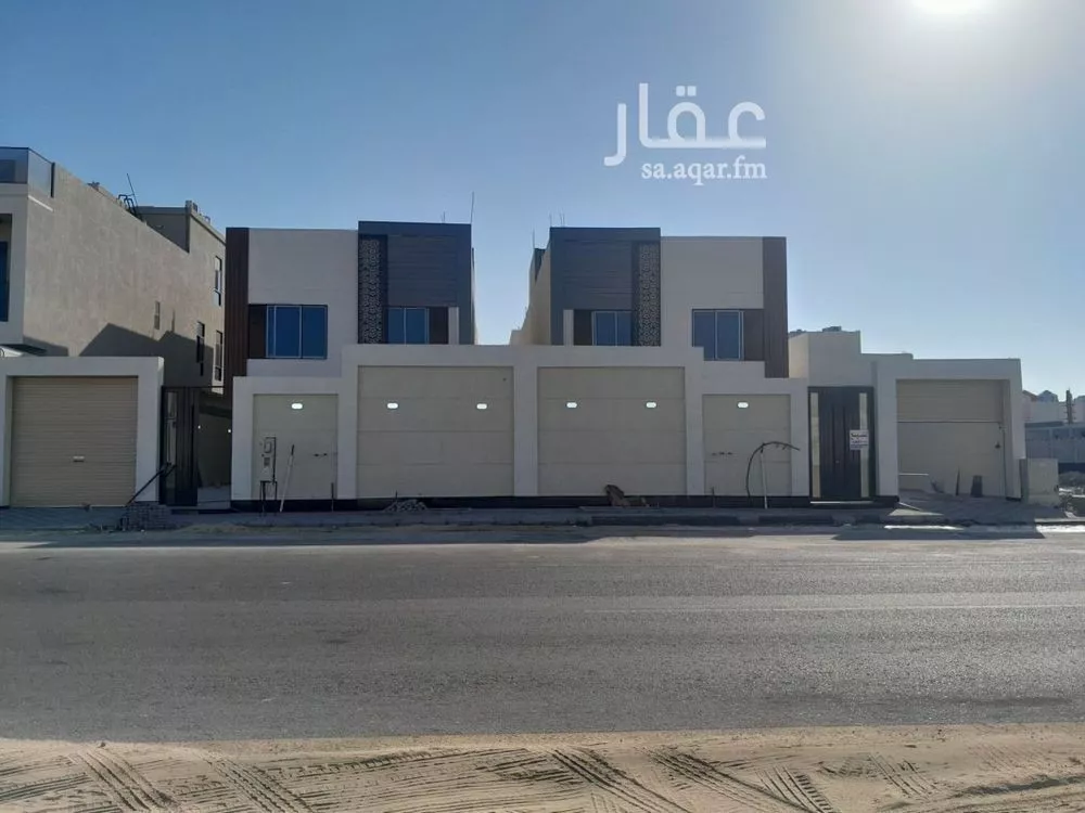 فيلا للبيع في شارع الخفجي, حي اللؤلؤ, مدينة الخبر, المنطقة الشرقية 1 صورة