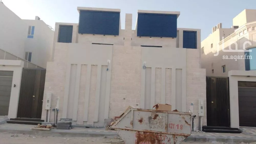 فيلا للبيع في شارع نعمان بن مقرن المزيني, حي الشفاء, مدينة الخبر, المنطقة الشرقية 1 صورة