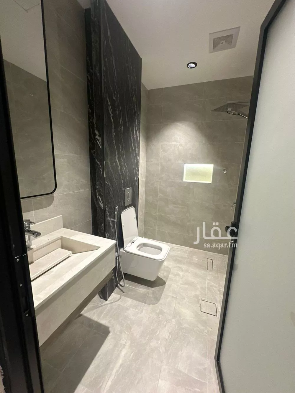 شقة للإيجار في شارع النعيرية, حي الحمراء, مدينة الخبر, المنطقة الشرقية 1 صورة