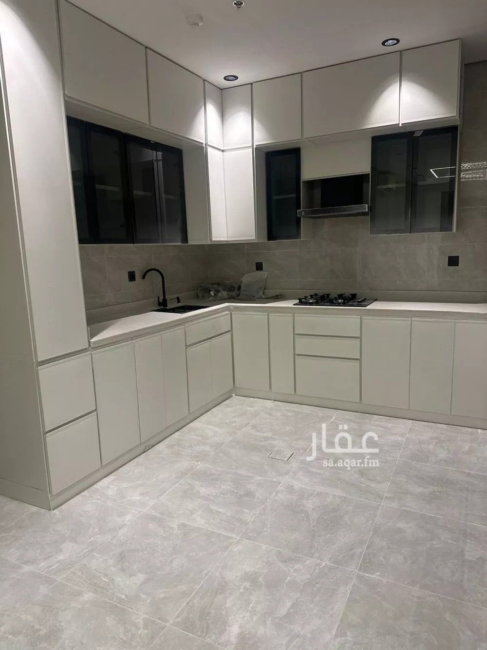 شقة للإيجار في شارع النعيرية, حي الحمراء, مدينة الخبر, المنطقة الشرقية 1 صورة