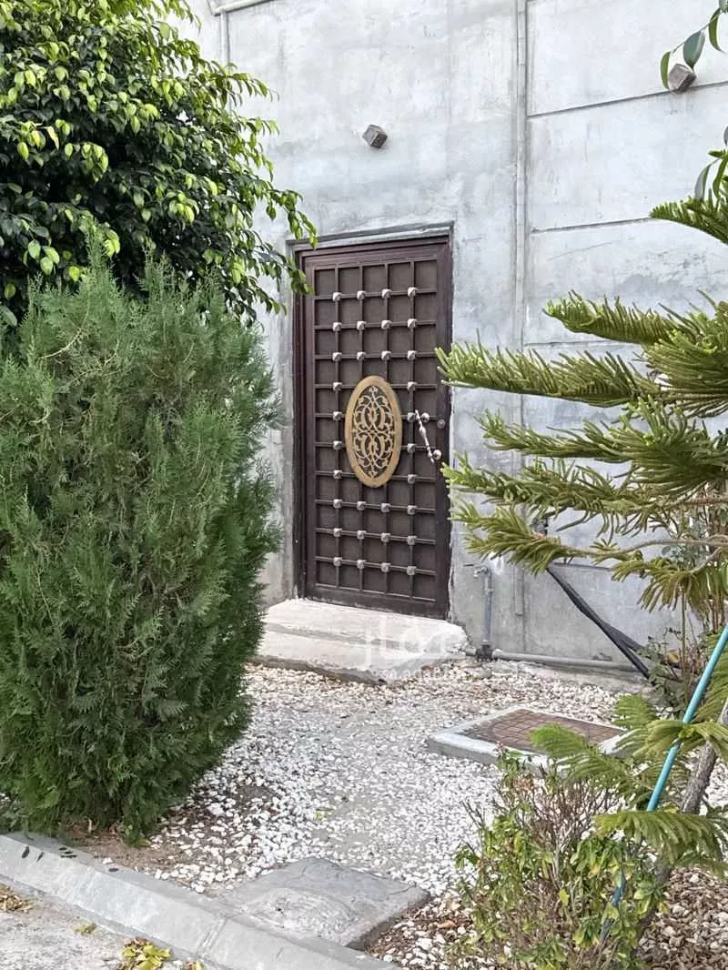 غرفة للإيجار في شارع 6332463, حي عكرمة, مدينة الطائف, منطقة مكة المكرمة 1 صورة