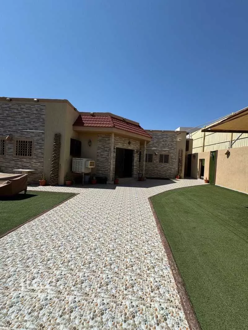 استراحة للبيع في شارع مطرف بن بهصل, حي الصهلوج, مدينة المدينة المنورة, منطقة المدينة المنورة 1 صورة