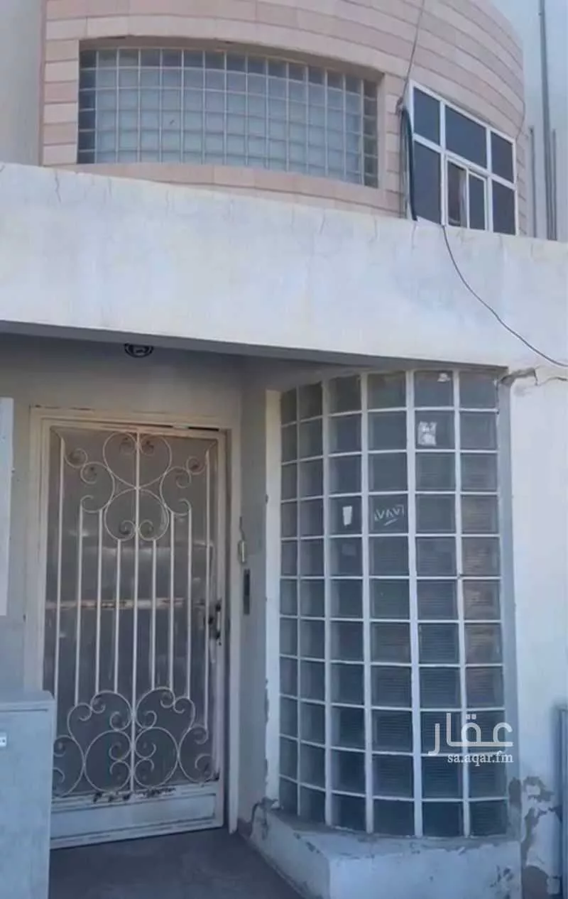 فيلا للبيع في شارع عبدالواحد ابن عبدالرحمن ابن هلال, حي الجابرة, مدينة المدينة المنورة, منطقة المدينة المنورة 1 صورة