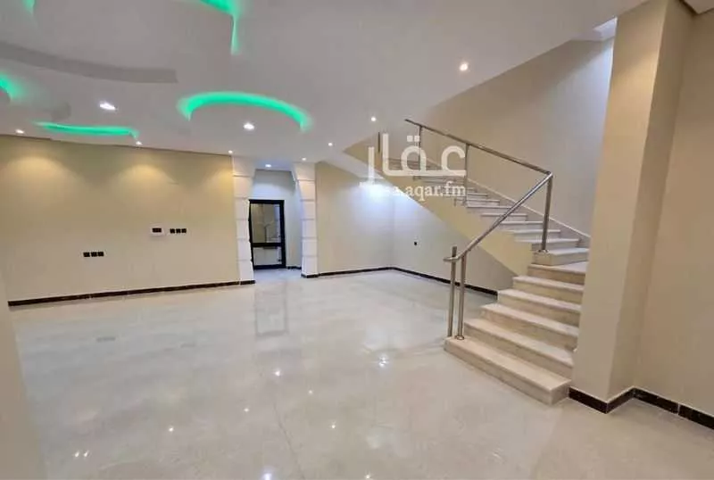فيلا للبيع في شارع اياس ابن قتادة, حي الاناهي, مدينة المدينه المنوره, منطقة المدينة المنورة 1 صورة