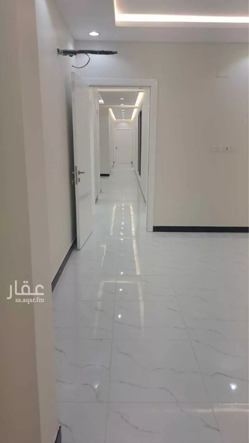 شقة للبيع في شارع عبدالرحمن ابن بوذوية, حي الصناعية, مدينة المدينه المنوره, منطقة المدينة المنورة 1 صورة