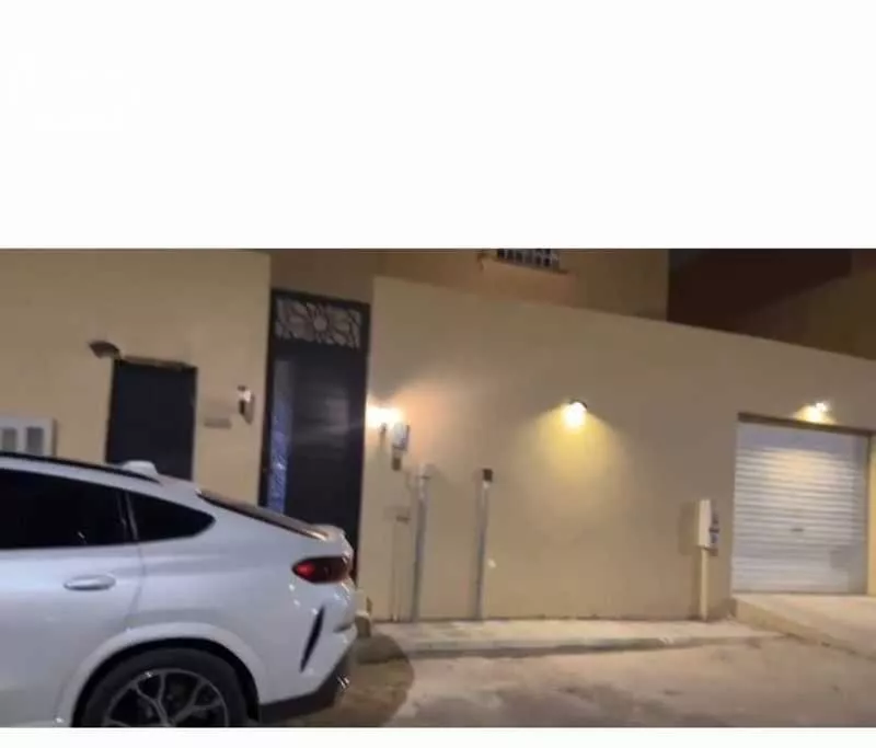 فيلا للبيع في شارع أبي الحسن أحمد الطبري, حي المروج, مدينة الرياض, منطقة الرياض 1 صورة
