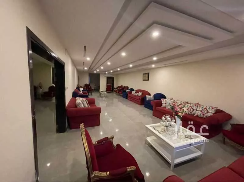 فيلا للبيع في شارع عبدالرحمن ابن صدقة الواسطي, حي الحديقة, مدينة المدينه المنوره, منطقة المدينة المنورة 1 صورة
