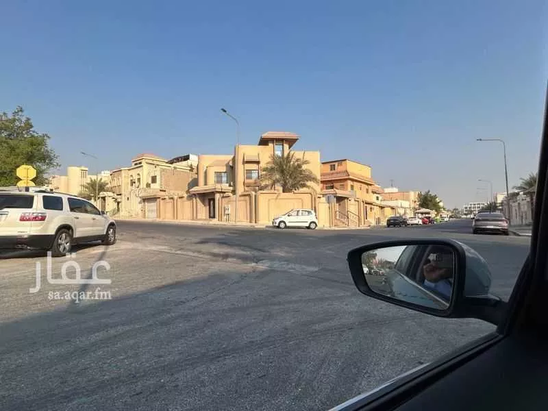 فيلا للبيع في شارع الشوري, حي العقربية, مدينة الخبر, المنطقة الشرقية 1 صورة
