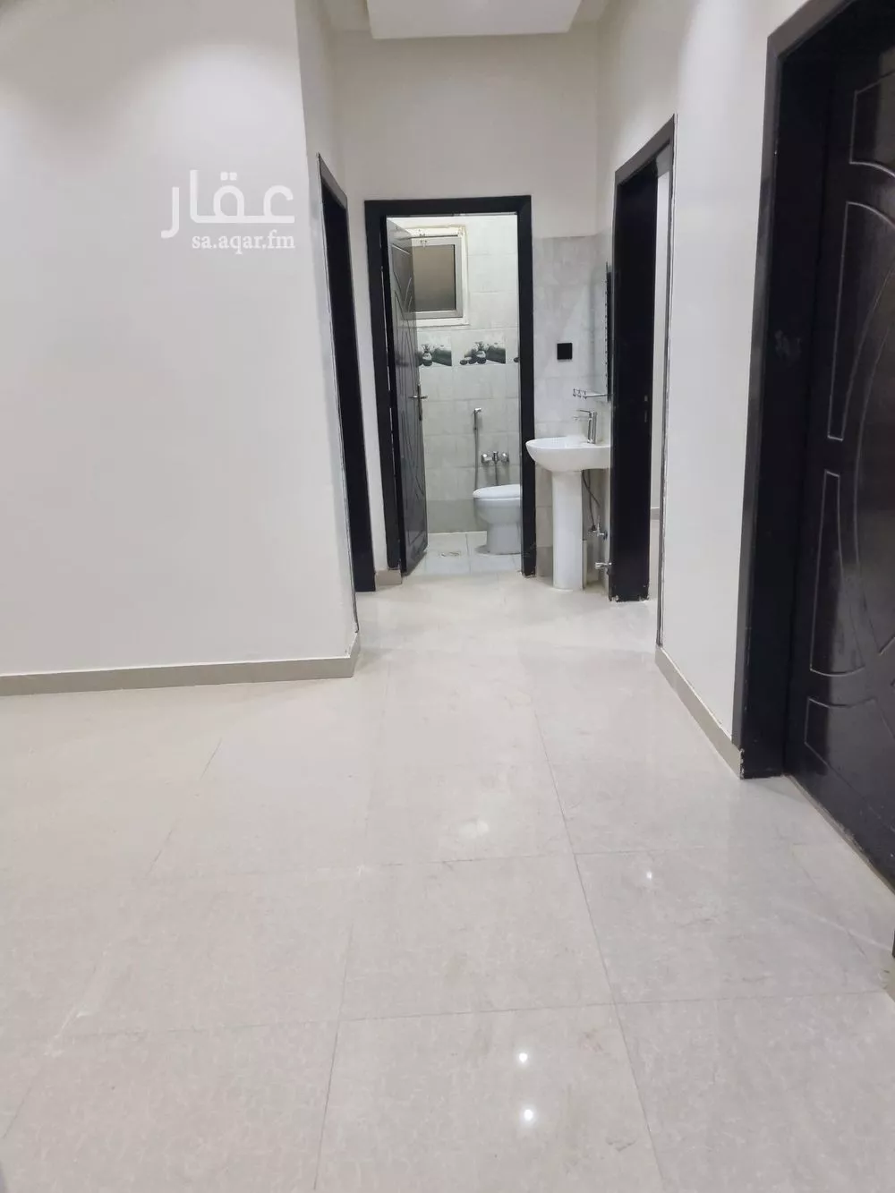 شقة للإيجار في شارع محمد بن عبدالواحد الطبري, حي الرمال, مدينة الرياض, منطقة الرياض 1 صورة