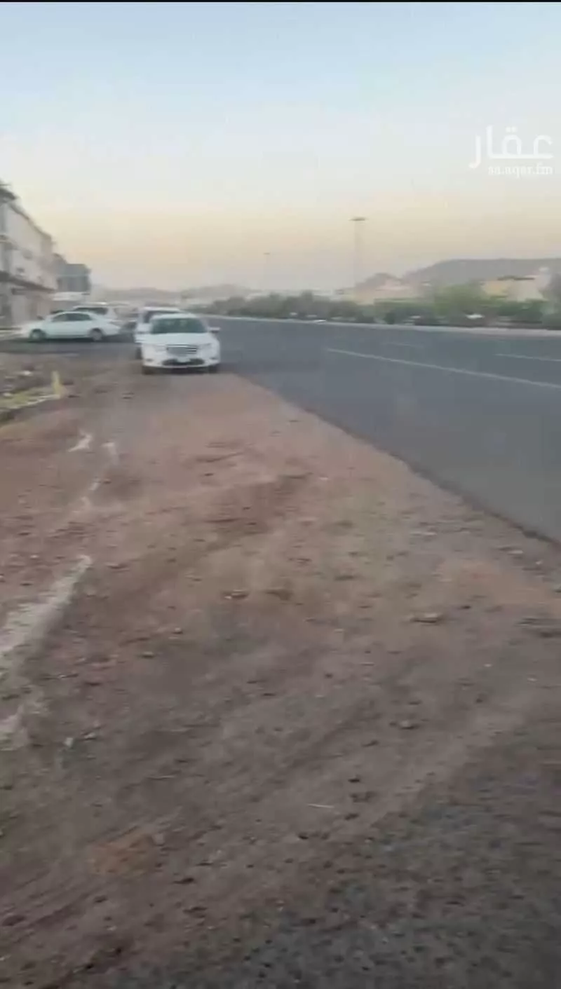 أرض للبيع في شارع عروة الفقيمي, حي سكة الحديد, مدينة المدينه المنوره, منطقة المدينة المنورة 1 صورة