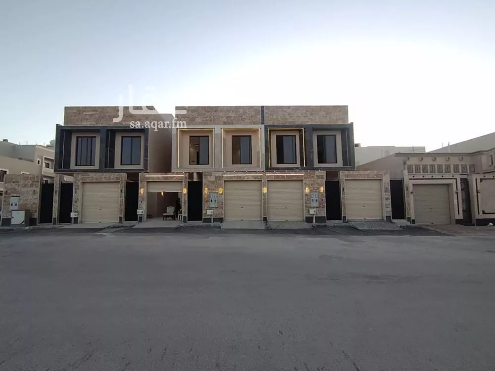 فيلا للبيع في شارع عباس عبدالجبار, حي العوالي, مدينة الرياض, منطقة الرياض 1 صورة