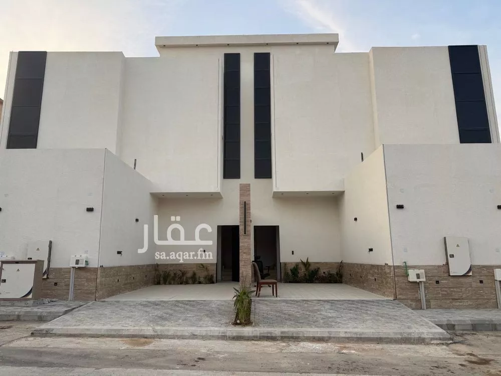 دور للبيع في شارع القلاع, حي بدر, مدينة الرياض, منطقة الرياض 1 صورة