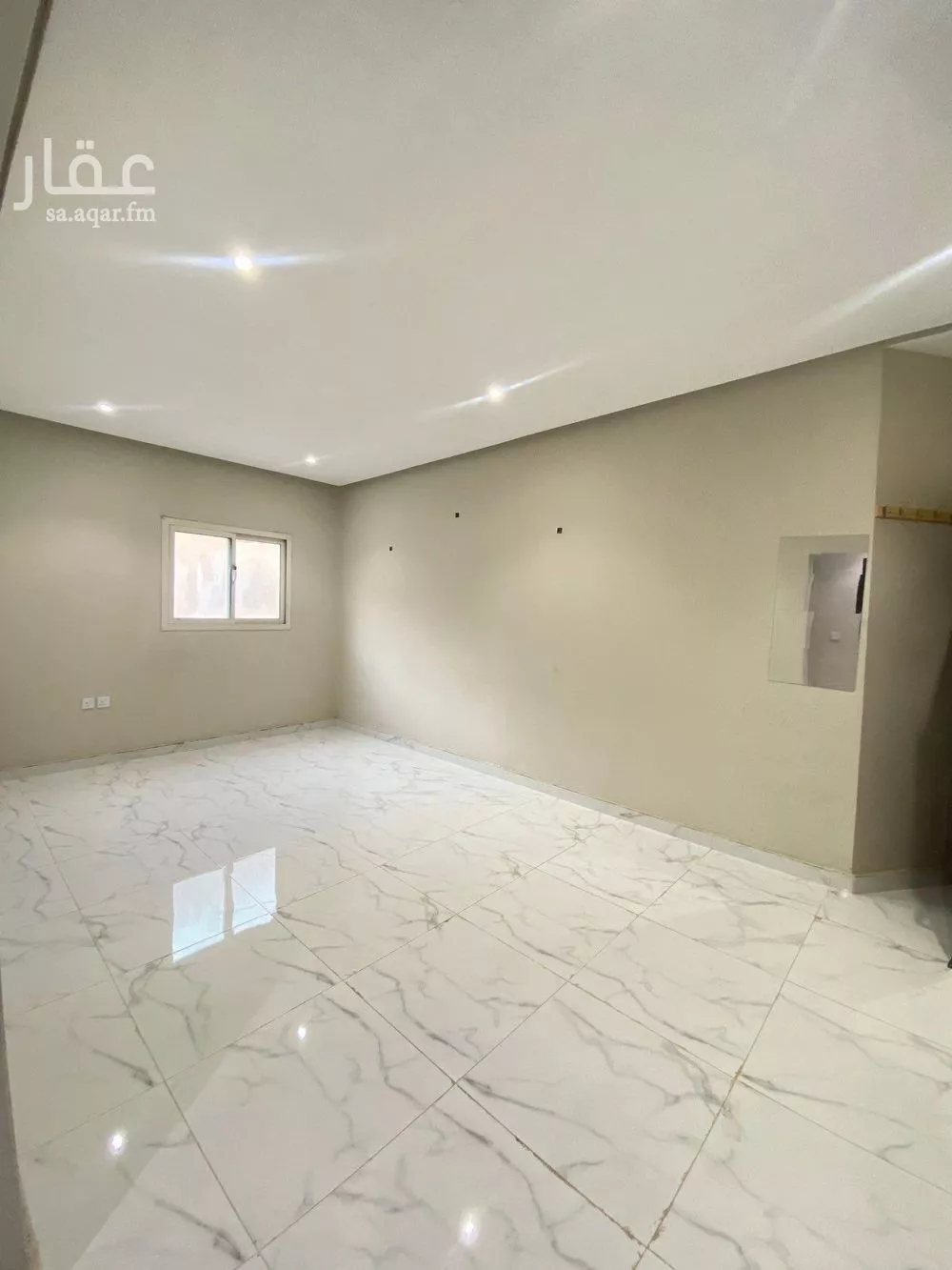 شقة للإيجار في شارع زيد البغدادي, حي الوزارات, مدينة الرياض, منطقة الرياض 1 صورة