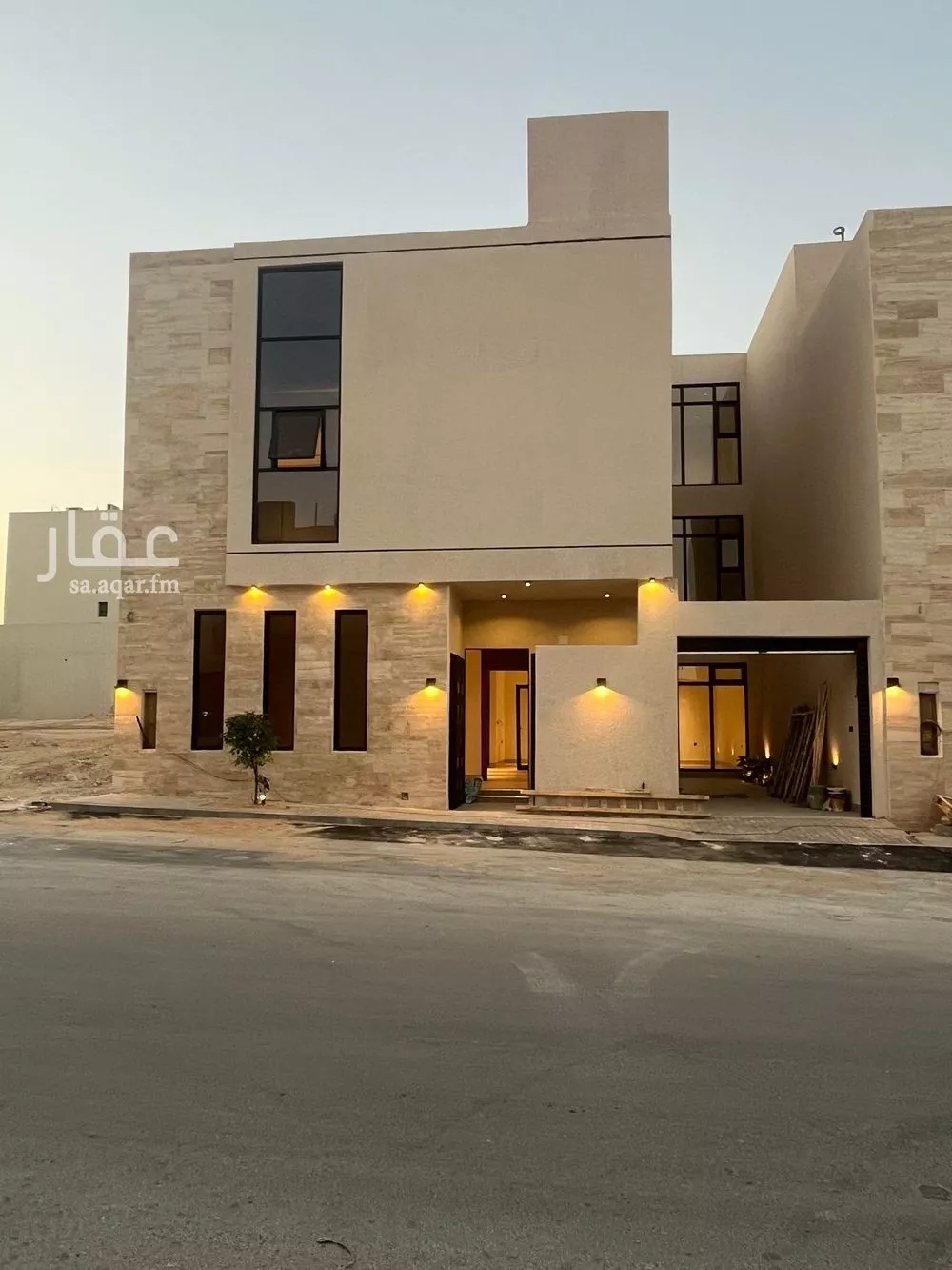 فيلا للبيع في شارع السيل الكبير, حي المهدية, مدينة الرياض, منطقة الرياض 1 صورة