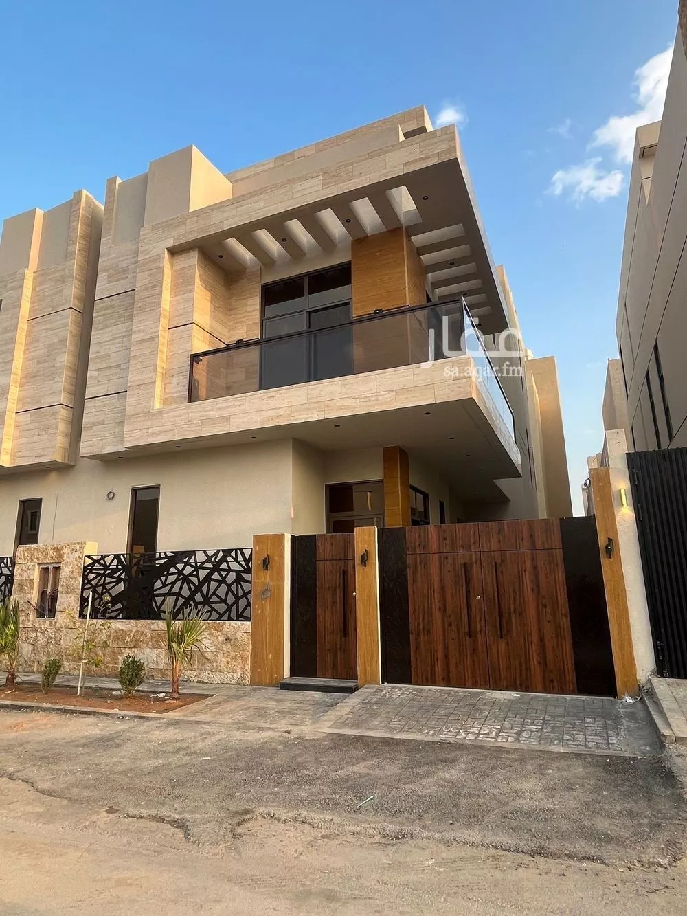 فيلا للبيع في شارع علي الجمال, حي المهدية, مدينة الرياض, منطقة الرياض 1 صورة