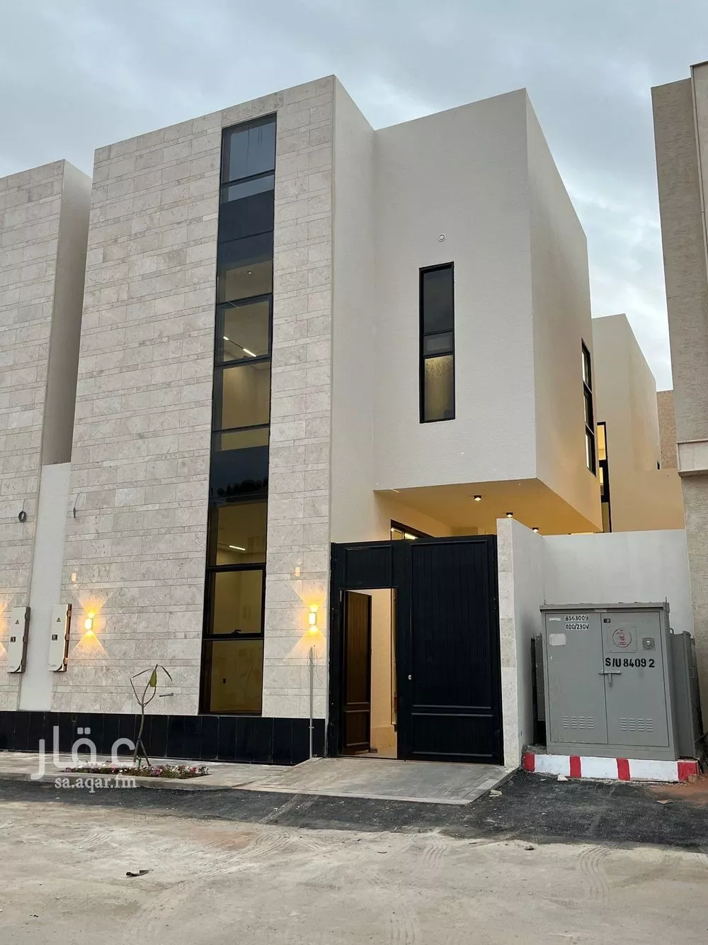 فيلا للبيع في شارع السيل الكبير, حي المهدية, مدينة الرياض, منطقة الرياض 1 صورة