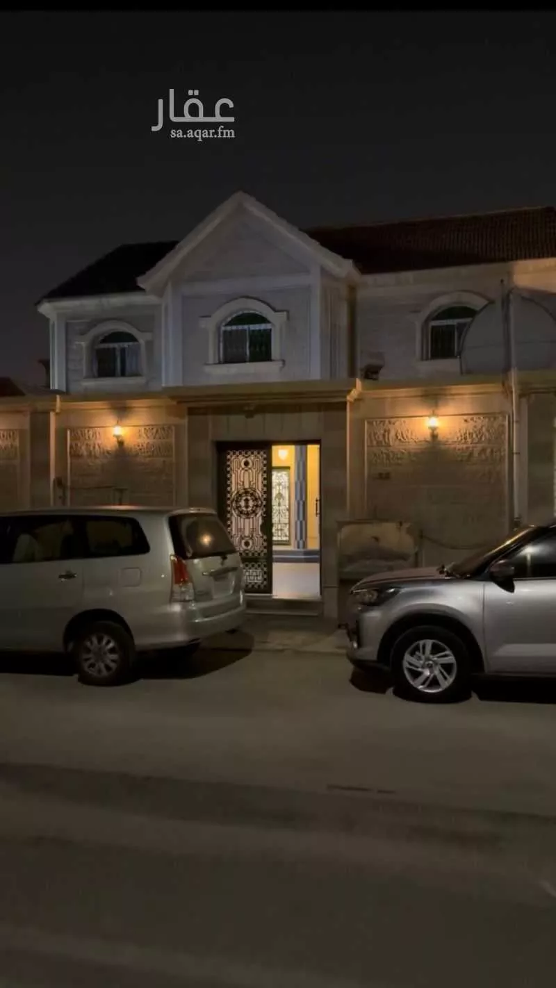فيلا للبيع في حي الجامعة, مدينة الظهران, المنطقة الشرقية 1 صورة
